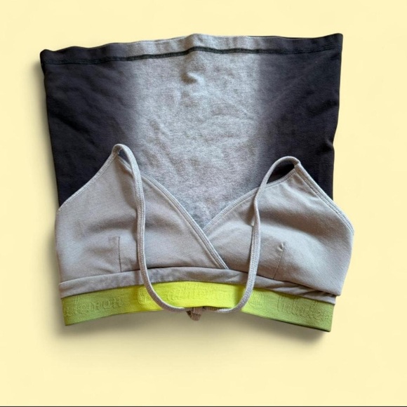 Lululemon - Picture 3 of 3